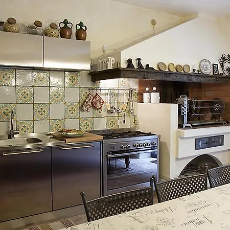 Casa Carmignano La Serra